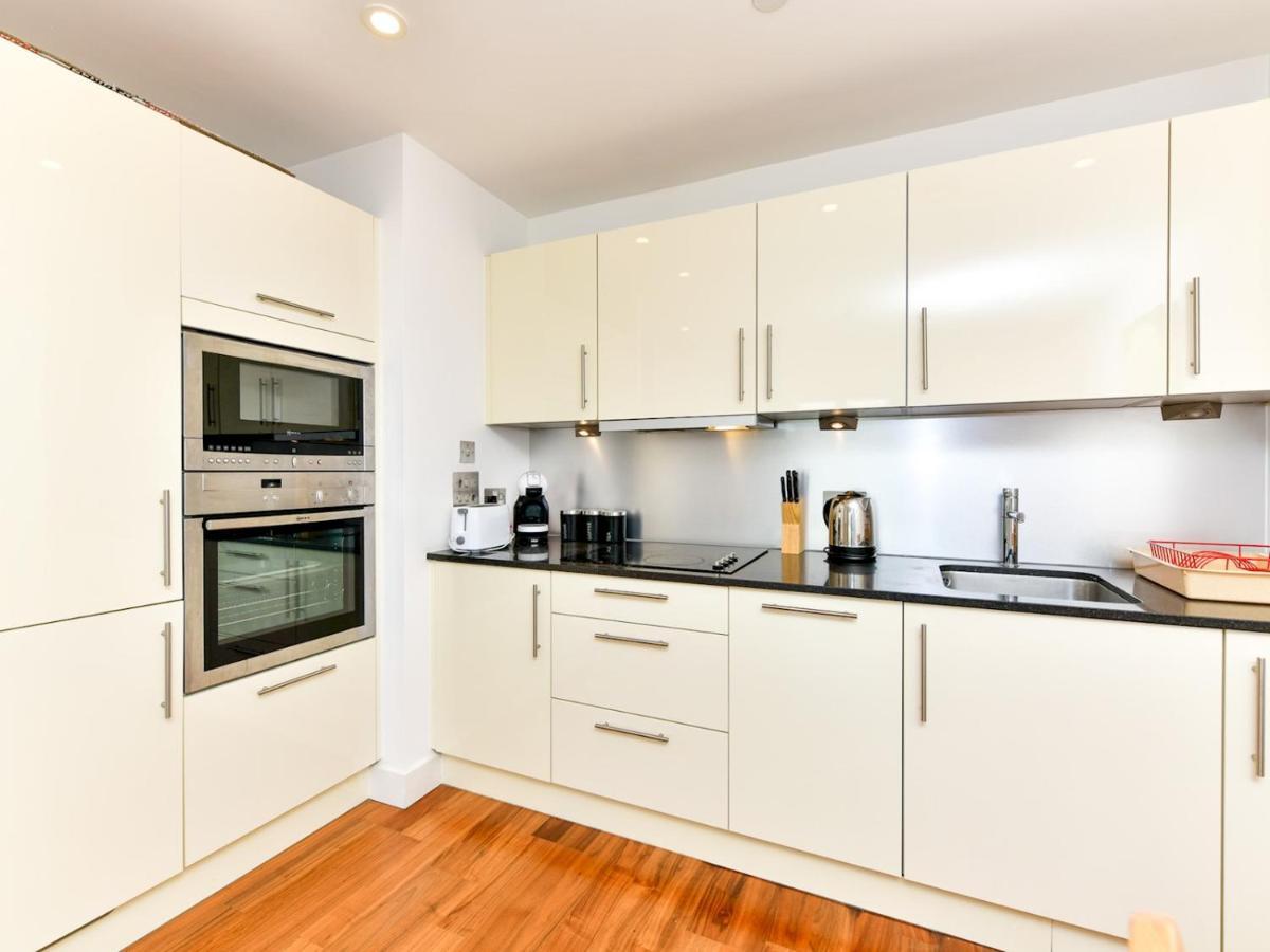 Pass The Keys Super Central Spacious 2 Bed Apartment With Parking Cardiff Exterior photo